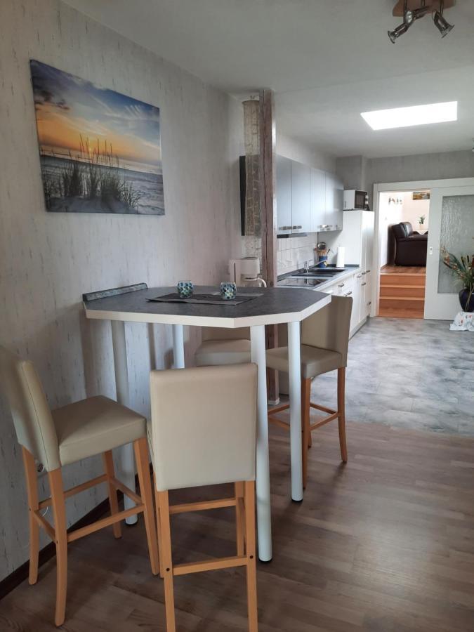 萨斯尼茨Ferienhaus In Hafennahe公寓 外观 照片